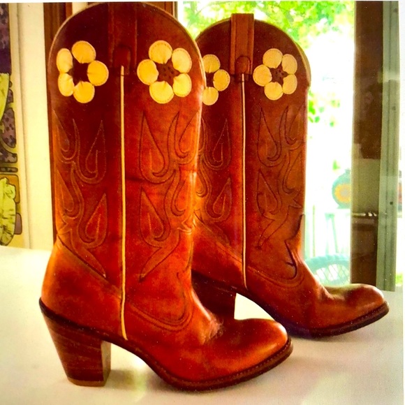 Vintage Shoes - White Daisy Flower Vintage Brown Cowboy Boots